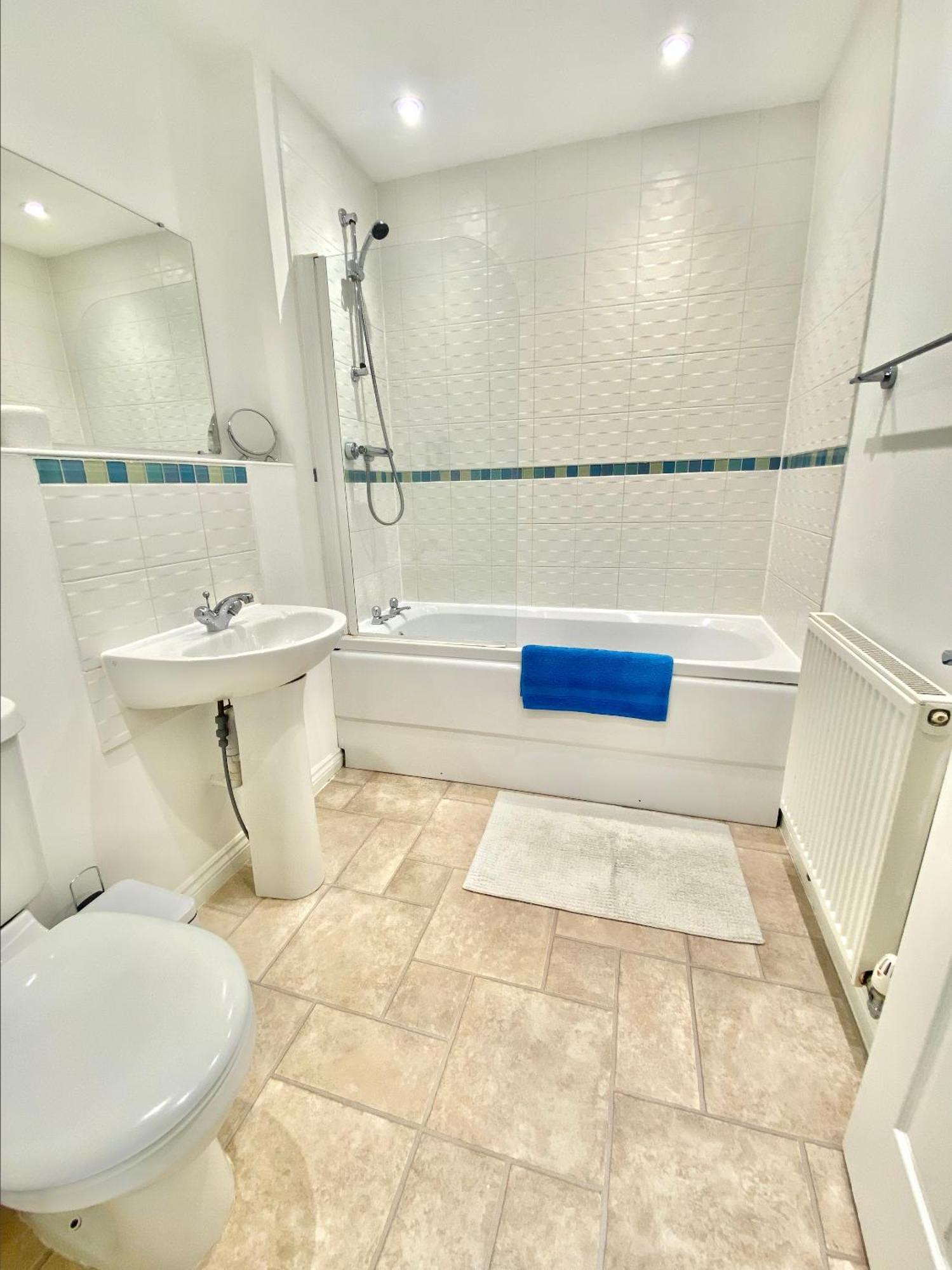 Free Private Parking! Oakley House And Garden! Fully Equipped 4 Comfy Beds Villa Corby Exterior foto